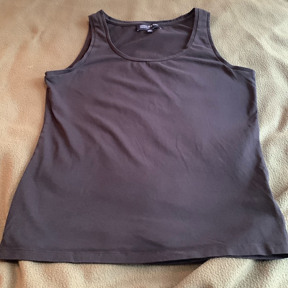 Jones New York black tank top. Size medium. Armpit to armpit approx 17 inches